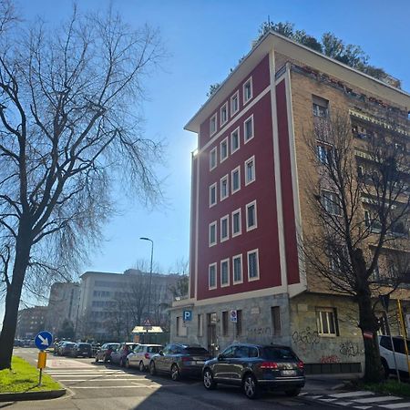 Tolstoi 83 Apartment Milan Luaran gambar